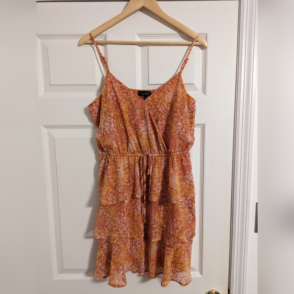 Trixxi Dresses & Skirts - Trixxi dress orange white floral strappy tiered size large